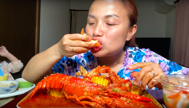 Hiện tượng MXH Quỳnh Trần JP đang sở hữu 4 video khủng nhất nhì giới Youtube ẩm thực Việt: toàn món đắt tiền, mukbang đúng kiểu 