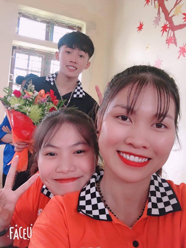 Chơi lớn tặng 40 nồi cơm điện ngày 20/10, các nam sinh khiến đám con gái bật ngửa vì thứ nhận được ở bên trong - Ảnh 9.