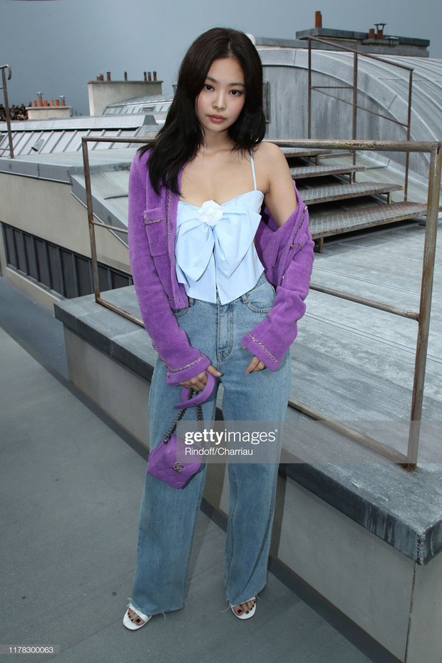 Jennie và 3 lần đi fashion week: lúc an toàn quá hoá nhạt, lúc lòe loẹt “khó ngấm - Ảnh 8. Jennie và 3 lần đi fashion week: lúc an toàn quá hoá nhạt, lúc lòe loẹt “khó ngấm - Ảnh 8.
