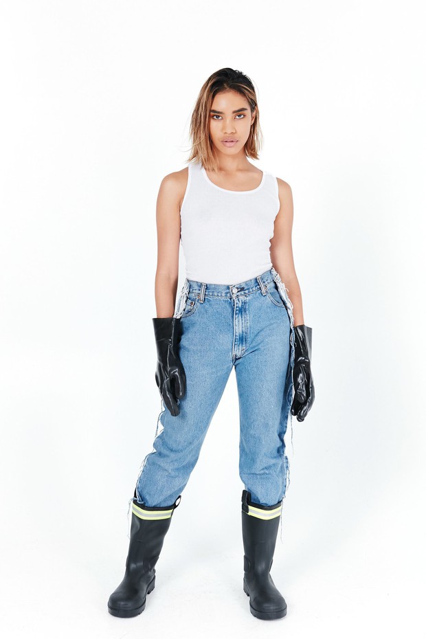 Khoe quần jeans trước sau như một, tưởng không ai dám mặc hóa ra Ngọc Trinh lại đụng hàng với Kendall Jenner - Ảnh 3.