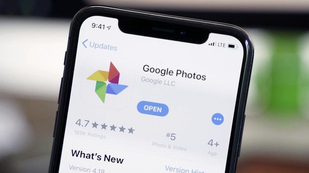 Cuộc vui chóng tàn: Người dùng iPhone sắp không được lưu ảnh gốc miễn phí lên Google Photos nữa - Ảnh 1.