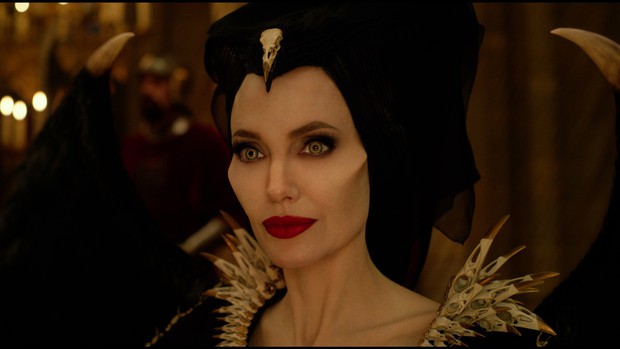 Có chị đẹp Angelina Jolie xinh như mộng, được Disney đầu tư nửa tỉ đô la nhưng Maleficent 2 vẫn lỗ sấp mặt là sao ta? - Ảnh 1.