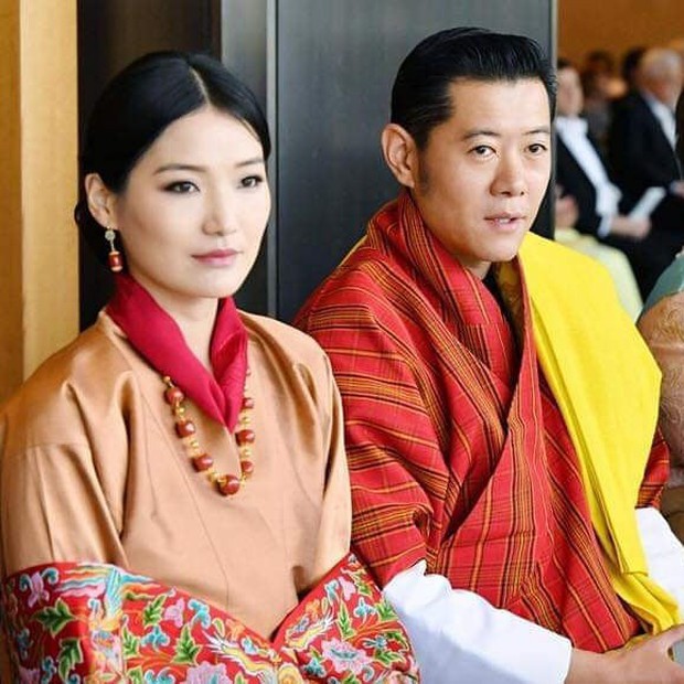 Cộng đồng mạng phát sốt với vẻ đẹp thoát tục không góc chết của Hoàng hậu Bhutan ở Nhật Bản khi tham dự lễ đăng quang  - Ảnh 3.