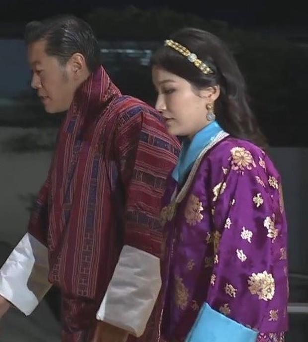 Cộng đồng mạng phát sốt với vẻ đẹp thoát tục không góc chết của Hoàng hậu Bhutan ở Nhật Bản khi tham dự lễ đăng quang  - Ảnh 8.