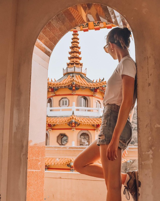 Ra đây mà xem ngôi chùa “rồng bay hổ múa” có thật ở Đài Loan, nhìn hình check-in trên Instagram mà choáng ngợp - Ảnh 9.