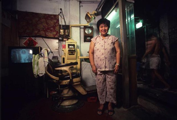 Cửu Long Thành Trại ở Hong Kong: Nơi đầy rẫy tội phạm, tệ nạn nhưng lại là mái ấm tình thương cho người già và trẻ em - Ảnh 10.