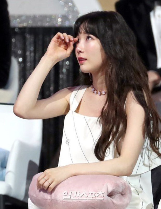 Taeyeon: Nạn nhân bị bắt nạt đến trầm cảm, chứng kiến 2 người bạn ra đi và cách mạnh mẽ vượt qua khiến cả Kpop nể phục - Ảnh 11.