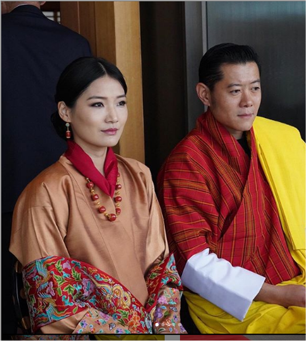 Hoàng hậu vạn người mê Bhutan khiến dân tình phát sốt tại lễ đăng quang Nhật hoàng để lộ loạt ảnh quá khứ gây ngỡ ngàng - Ảnh 1.
