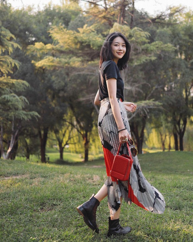 Bước đầu tiên để nàng công sở đưa style lên tầm cao mới chính là ghim 5 phương pháp diện boots sau - Ảnh 6. Bước đầu tiên để nàng công sở đưa style lên tầm cao mới chính là ghim 5 phương pháp diện boots sau - Ảnh 6.