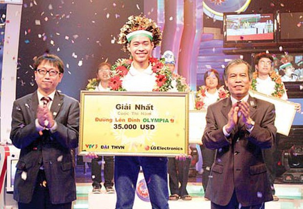 19 Quán quân Olympia: Chỉ 2/17 người về nước, người Tiến sĩ kẻ CEO công ty, riêng thí sinh cuối cùng khẳng định một câu đi ngược lại tất cả - Ảnh 10. 19 Quán quân Olympia: Chỉ 2/17 người về nước, người Tiến sĩ kẻ CEO công ty, riêng thí sinh cuối cùng khẳng định một câu đi ngược lại tất cả - Ảnh 10.