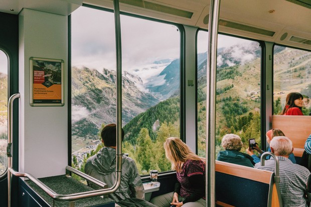 Giữa lúc khắp nơi ô nhiễm như thế này, mời bạn xem ngay bộ ảnh du lịch xanh mướt ở Thụy Sĩ để xoa dịu tâm hồn nhé! - Ảnh 16.
