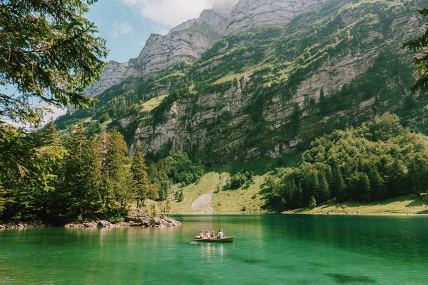 Giữa lúc khắp nơi ô nhiễm như thế này, mời bạn xem ngay bộ ảnh du lịch xanh mướt ở Thụy Sĩ để xoa dịu tâm hồn nhé! - Ảnh 24.