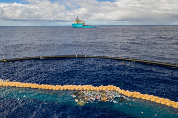  Tàu Maersk Launcher bắt đầu sứ mệnh dọn rác thải nhựa ở Đảo rác Thái Bình Dương  - Ảnh 1.