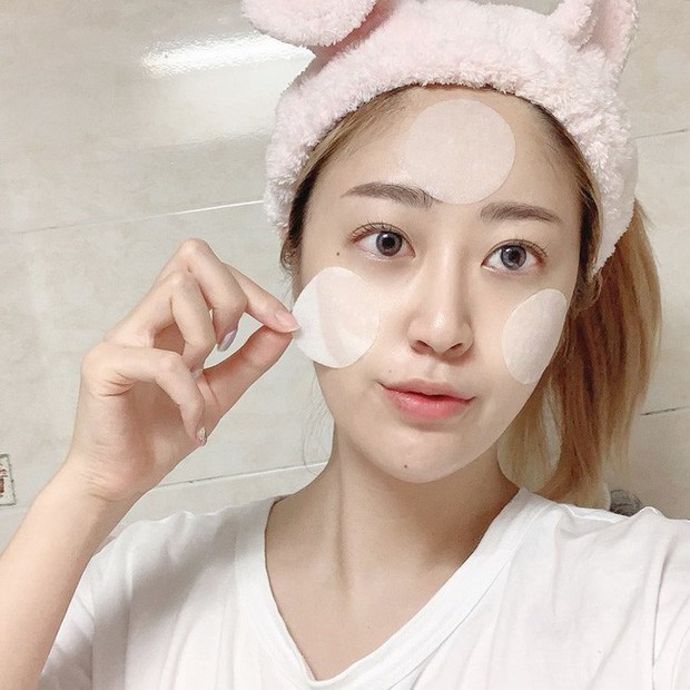 Thời tiết hanh khô hại da thật đấy, nhưng nghe theo 5 lời khuyên của bác sĩ thì da bạn muốn xấu đi cũng không được - Ảnh 2. Thời tiết hanh khô hại da thật đấy, nhưng nghe theo 5 lời khuyên của bác sĩ thì da bạn muốn xấu đi cũng không được - Ảnh 2.