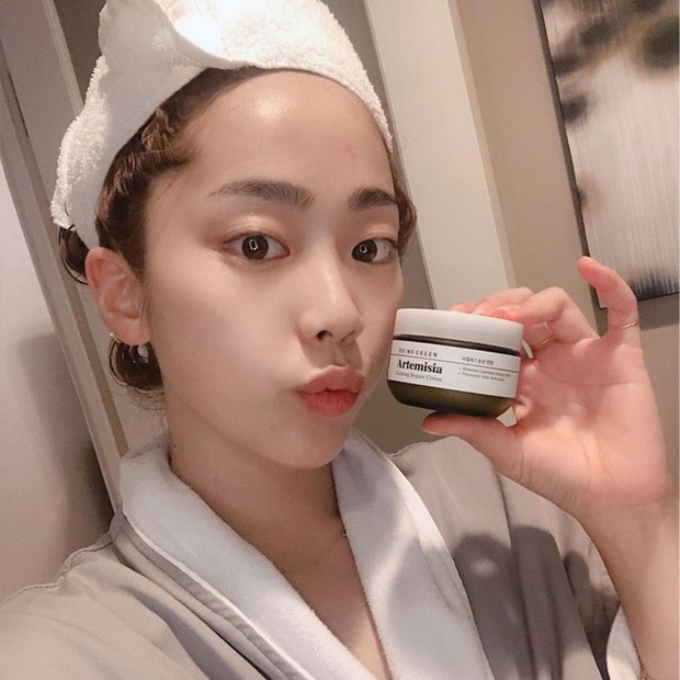 Thời tiết hanh khô hại da thật đấy, nhưng nghe theo 5 lời khuyên của bác sĩ thì da bạn muốn xấu đi cũng không được - Ảnh 4. Thời tiết hanh khô hại da thật đấy, nhưng nghe theo 5 lời khuyên của bác sĩ thì da bạn muốn xấu đi cũng không được - Ảnh 4.