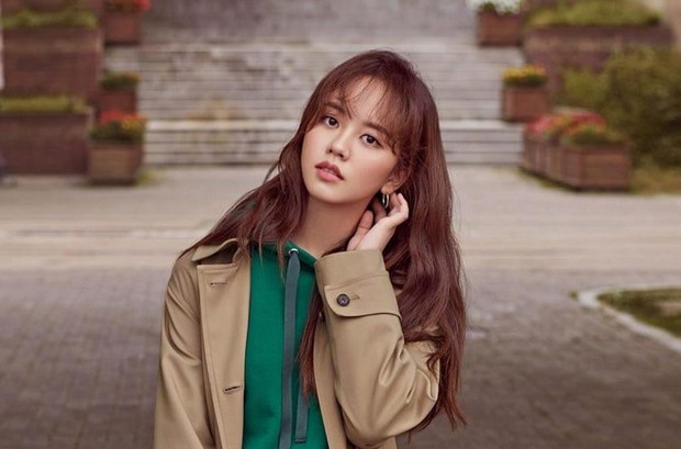 Hình mẫu trong mơ của thiếu nam Châu Á - Kim So Hyun: Vì nổi tiếng nên phải bỏ học từ sớm, có nụ hôn đầu năm 13 tuổi - Ảnh 4.