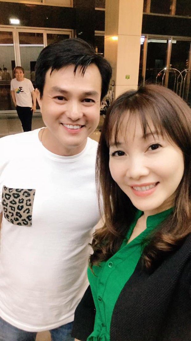Chân dung người vợ kém 8 tuổi, kín tiếng của Cao Minh Đạt - cậu Ba Duy khét tiếng trong Tiếng sét trong mưa - Ảnh 2. Chân dung người vợ kém 8 tuổi, kín tiếng của Cao Minh Đạt - cậu Ba Duy khét tiếng trong Tiếng sét trong mưa - Ảnh 2.