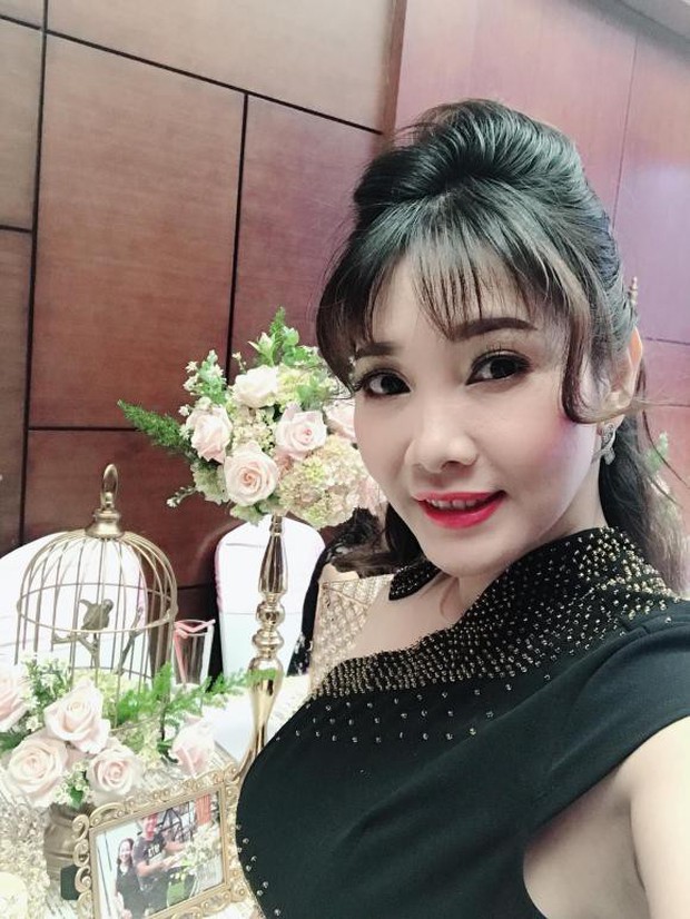 Chân dung người vợ kém 8 tuổi, kín tiếng của Cao Minh Đạt - cậu Ba Duy khét tiếng trong Tiếng sét trong mưa - Ảnh 5. Chân dung người vợ kém 8 tuổi, kín tiếng của Cao Minh Đạt - cậu Ba Duy khét tiếng trong Tiếng sét trong mưa - Ảnh 5.