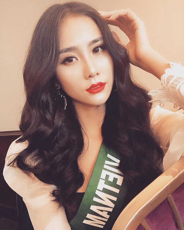 Đại diện Việt Nam ghi điểm với hành động đẹp tại Miss Earth: Cho thí sinh da màu không có trang phục mượn 2 bộ váy dạ hội! - Ảnh 4. Đại diện Việt Nam ghi điểm với hành động đẹp tại Miss Earth: Cho thí sinh da màu không có trang phục mượn 2 bộ váy dạ hội! - Ảnh 4.