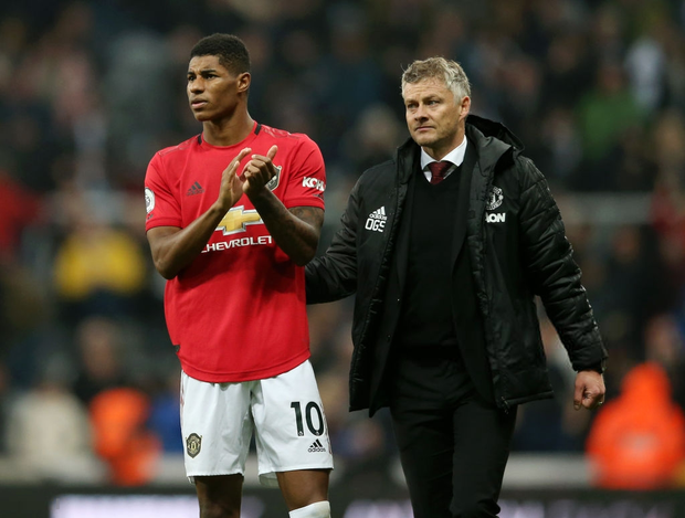 Hàng công bế tắc đến cùng cực, ông lớn Man United thua đau trước đội bóng ở nhóm cuối tại giải Ngoại hạng Anh - Ảnh 10.