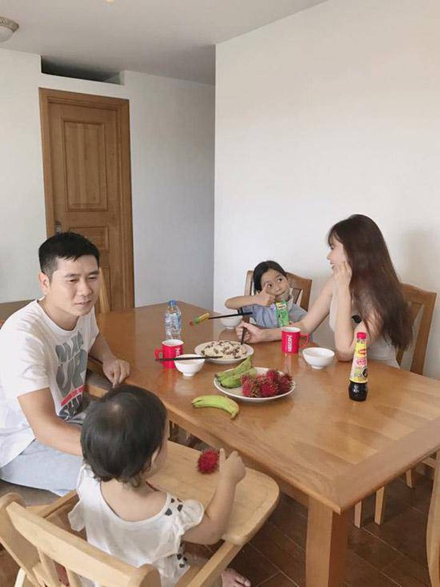 Trước khi đường ai nấy đi, vợ chồng Lưu Hương Giang - Hồ Hoài Anh từng là một cặp bài trùng trong cách dạy con - Ảnh 2.