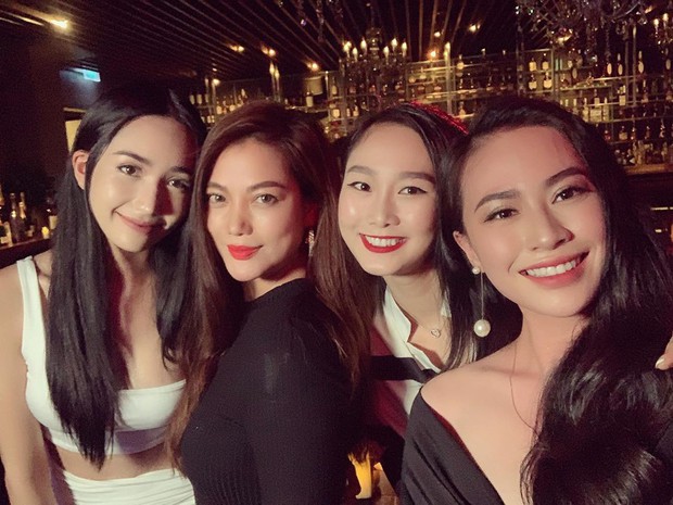 Đẳng cấp hot girl khi hẹn nhau xập xình: Lúc đi hết mình, lúc về có cả rổ ảnh thần thái ngút ngàn - Ảnh 16. Đẳng cấp hot girl khi hẹn nhau xập xình: Lúc đi hết mình, lúc về có cả rổ ảnh thần thái ngút ngàn - Ảnh 16.