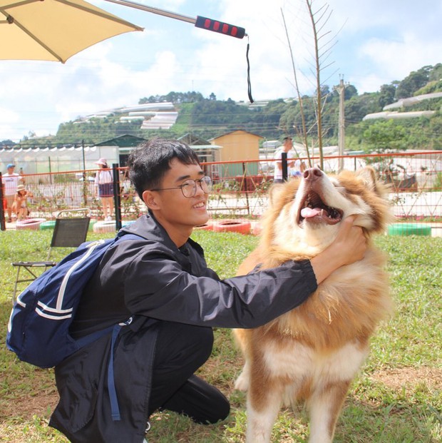 Going to Da Lat to become a "lotus" at 5 super cute dog cafes, now taking pictures to check-in with the new boss is a hot trend!  - Photo 18.