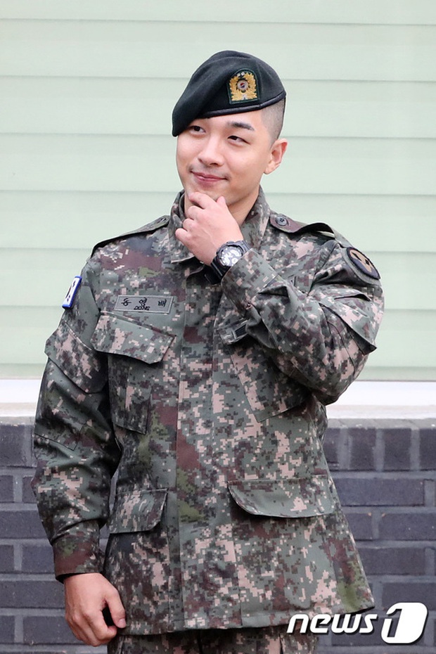 Taeyang và Daesung (BIGBANG) chính thức xuất ngũ: Béo lên trông thấy, vui mừng trước 1000 fan vây kín cả khu vực - Ảnh 3.