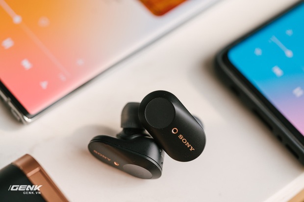 Lấy Apple AirPods Pro chọi Sony WF-1000xm3: 2 cái tên hoàn toàn khác biệt nhưng kết quả thì vẫn cứ lặp lại - Ảnh 7. Lấy Apple AirPods Pro chọi Sony WF-1000xm3: 2 cái tên hoàn toàn khác biệt nhưng kết quả thì vẫn cứ lặp lại - Ảnh 7.