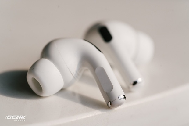 Lấy Apple AirPods Pro chọi Sony WF-1000xm3: 2 cái tên hoàn toàn khác biệt nhưng kết quả thì vẫn cứ lặp lại - Ảnh 8. Lấy Apple AirPods Pro chọi Sony WF-1000xm3: 2 cái tên hoàn toàn khác biệt nhưng kết quả thì vẫn cứ lặp lại - Ảnh 8.