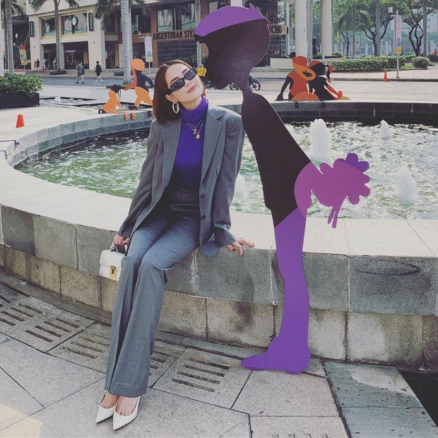 Street style sao Việt: Chi Pu diện áo corset khoe body nhỏ đến khó tin, Ngọc Trinh lại bất ngờ kín cổng cao tường - Ảnh 2.