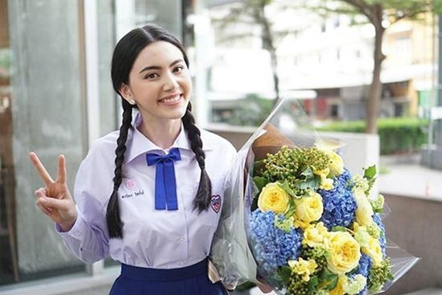 Dàn mỹ nhân Thái lột xác khi diện đồng phục học sinh: Baifern, Taew xuất chúng nhưng chưa đỉnh bằng chị đại trường học - Ảnh 9.