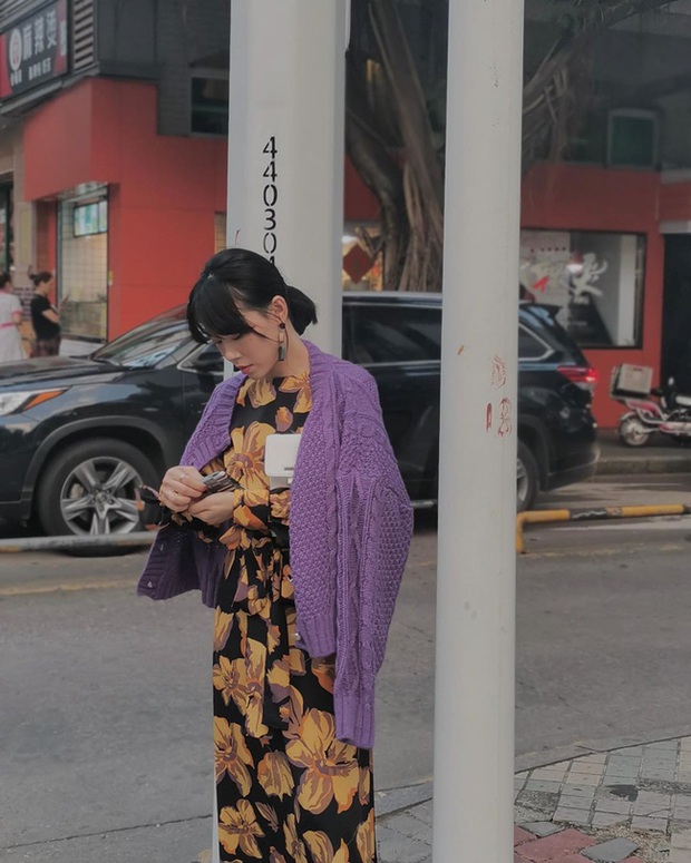 Ngắm street style châu Á tuần qua để găm loạt bí kíp diện áo len to sụ siêu xinh cho ngày trở rét - Ảnh 6. Ngắm street style châu Á tuần qua để găm loạt bí kíp diện áo len to sụ siêu xinh cho ngày trở rét - Ảnh 6.