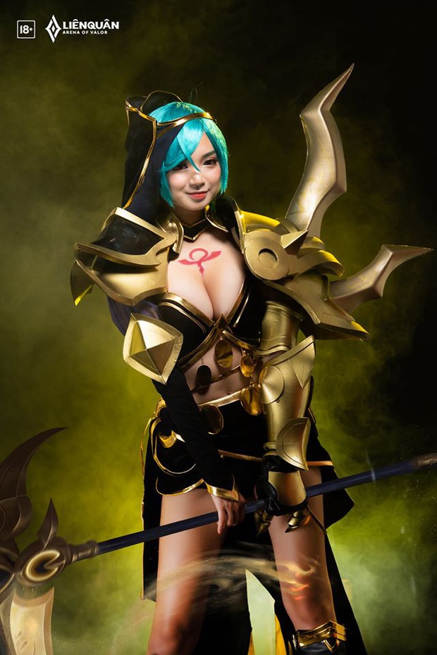 Liên Quân Mobile: Nghẹt thở với bộ ảnh cosplay bức tử vòng 1 của skin mới Mina Lưỡi Hái Hoàng Kim - Ảnh 8.