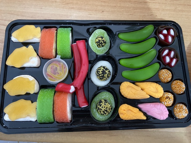 Món kẹo sushi của Chupa Chups đang “gây lú” trên diện rộng: trông cute nhưng chẳng lẽ ăn vào có vị… hải sản? - Ảnh 3.