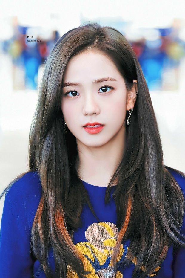 Chói mắt với làn da trắng như ngọc của 9 idol Kpop: Jisoo (BLACKPINK), ai ngờ Suga (BTS) và dàn mỹ nam còn đỉnh hơn - Ảnh 4.