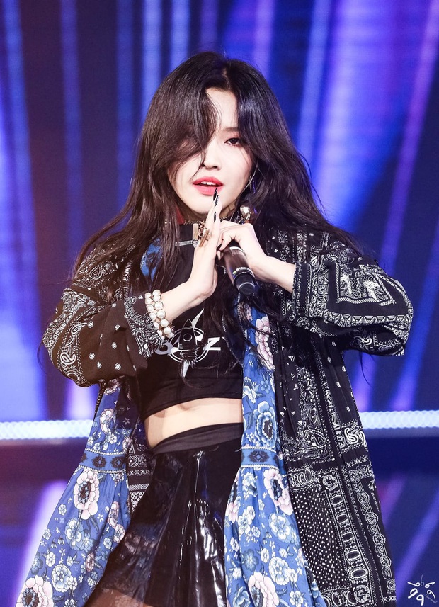 Top 50 nữ idol hot nhất hiện nay: Hwasa đè bẹp cả Jennie - Taeyeon, cả nhóm tân binh (G)I-DLE vươn lên quá nguy hiểm - Ảnh 2.