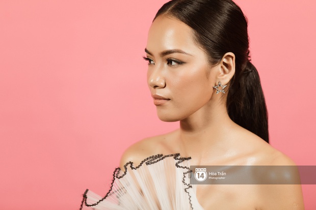 Hoa hậu Hoàn vũ VN: Mỹ Khôi trần tình khi bị gọi là Nữ hoàng drama, Hoàng Phương có nghĩ mình nhạt? - Ảnh 14. Hoa hậu Hoàn vũ VN: Mỹ Khôi trần tình khi bị gọi là Nữ hoàng drama, Hoàng Phương có nghĩ mình nhạt? - Ảnh 14.