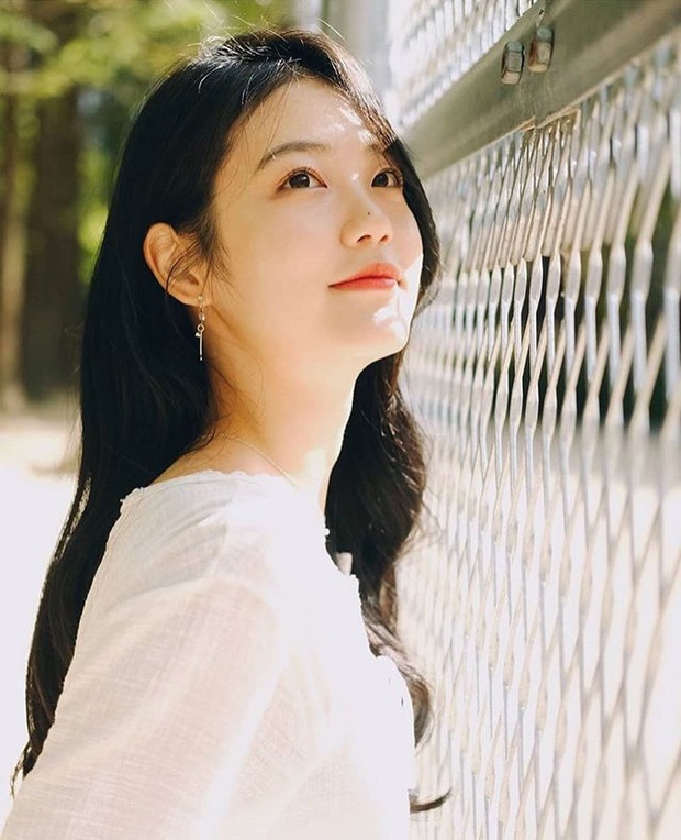 Nữ diễn viên tân binh thành hiện tượng MXH chỉ với 2 bức ảnh thi audition ở JYP, nữ thần kế nhiệm Suzy là đây? - Ảnh 4.
