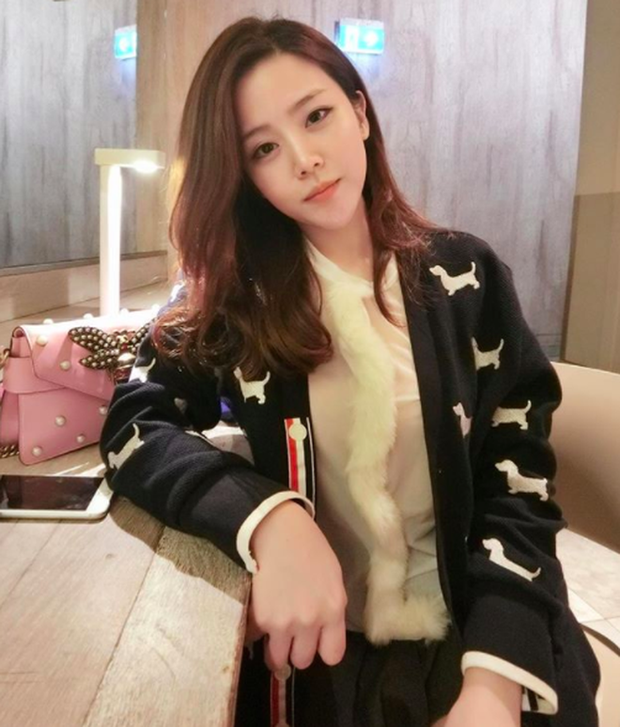 Sau Bảo Thy, Đông Nhi vẫn còn 3 cô nàng này chưa chịu lấy chồng: Xinh đẹp có thừa cùng gu thời trang hack tuổi đỉnh cao - Ảnh 20.