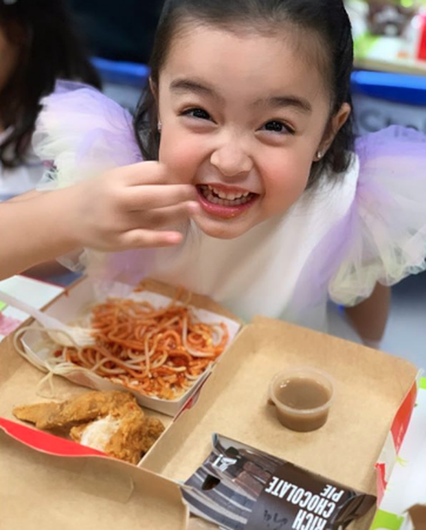 The daughter of the most beautiful beauty in the Philippines, Marian Rivera, is cute and funny at an early birthday party - Photo 1.