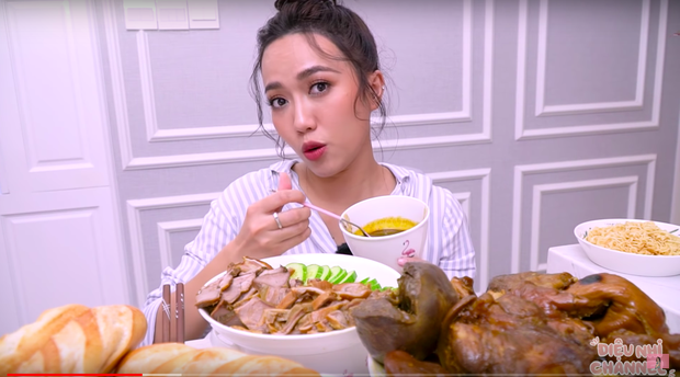 Diệu Nhi là nghệ sĩ Vbiz đầu tiên có series mukbang trên Youtube: ăn khoẻ bất ngờ, độ “lầy lội” thì khỏi bàn! - Ảnh 14. Diệu Nhi là nghệ sĩ Vbiz đầu tiên có series mukbang trên Youtube: ăn khoẻ bất ngờ, độ “lầy lội” thì khỏi bàn! - Ảnh 14.