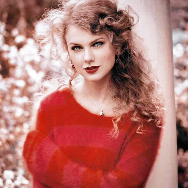 11 years ago, it was Taylor Swift's princess-like beauty that made millions of people fall in love - Photo 1.