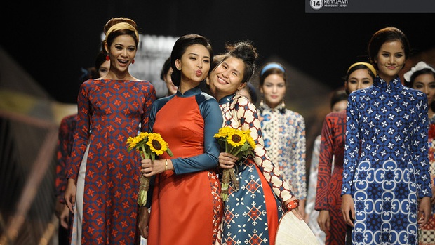 thuy-nguyen-ao-dai-8-1574418923502432842081.jpg