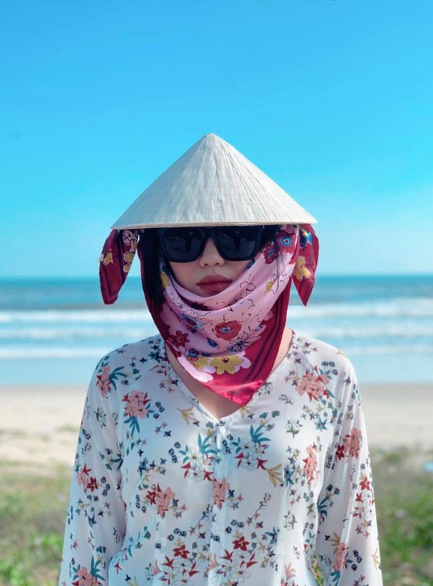 Cười xỉu với màn cosplay Quỳnh Trần JP của Diệu Nhi: “Chào các bạn đến với kênh Nhi Trần Cherry và cuộc sống… tẻ nhạt ở Sài Gòn” - Ảnh 10.