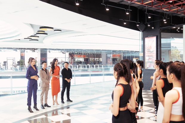 Là Quán quân Next Top Model nhưng Hương Ly lại bị loại sau thử thách chụp ảnh của Hoa hậu Hoàn vũ VN - Ảnh 1. Là Quán quân Next Top Model nhưng Hương Ly lại bị loại sau thử thách chụp ảnh của Hoa hậu Hoàn vũ VN - Ảnh 1.