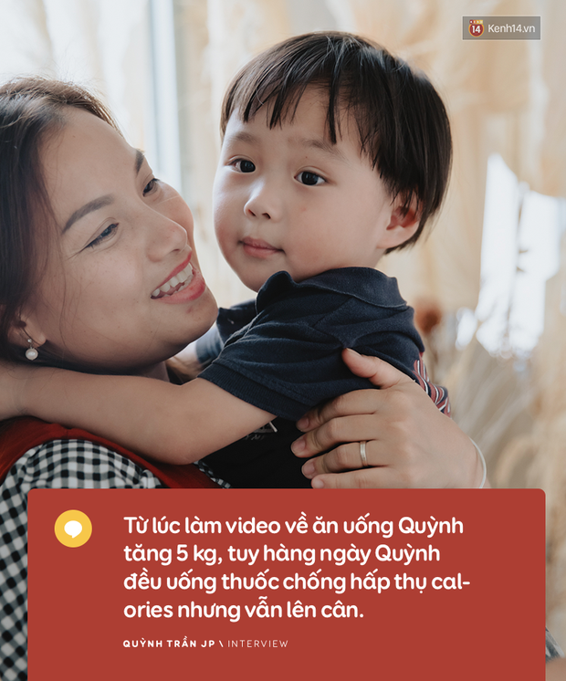 Trò chuyện độc quyền với mẹ con Youtuber Quỳnh Trần - bé Sa: “Thời gian đầu ông xã còn sợ mình làm khùng làm điên trên mạng không ai coi!” - Ảnh 8.
