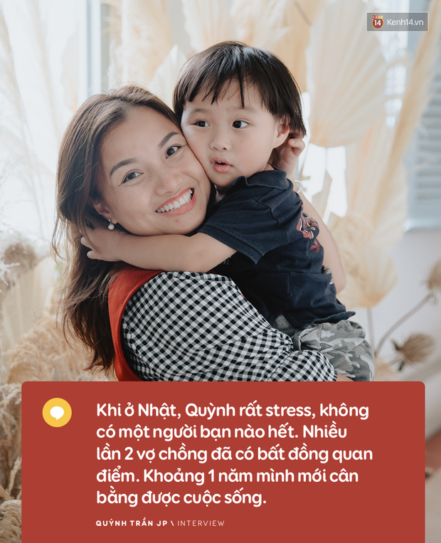 Trò chuyện độc quyền với mẹ con Youtuber Quỳnh Trần - bé Sa: “Thời gian đầu ông xã còn sợ mình làm khùng làm điên trên mạng không ai coi!” - Ảnh 15.