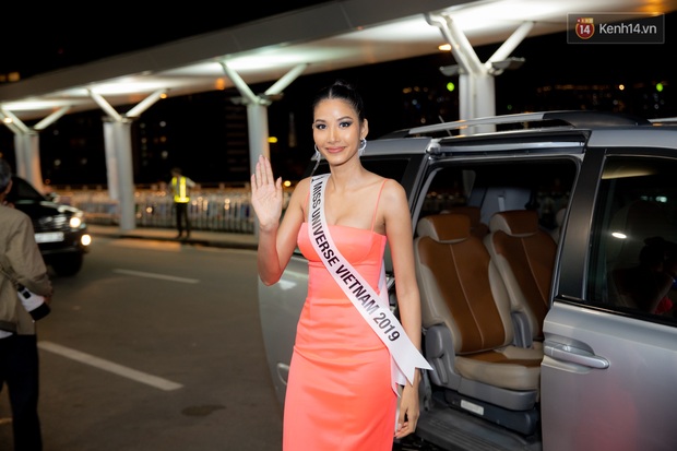 Hoàng Thùy khoe vòng 1 khủng, rạng rỡ lên đường đến Mỹ chinh phục vương miện Miss Universe 2019 - Ảnh 2.