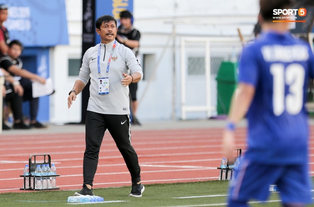 Đối thủ của thầy Park bế tắc và hành động lạ lùng trong ngày thua sốc tại SEA Games 2019 - Ảnh 4.